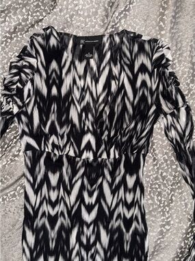 INC International Concepts Black & White Ikat-Style Long Sleeve Dress
